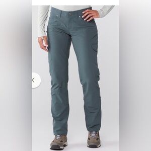 Kuhl Women’s Freeflex Roll-Up Hiking Pants, size 10, Rainstorm